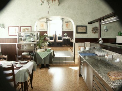 照片: Pf&amp;auml;lzer Hof  Olson